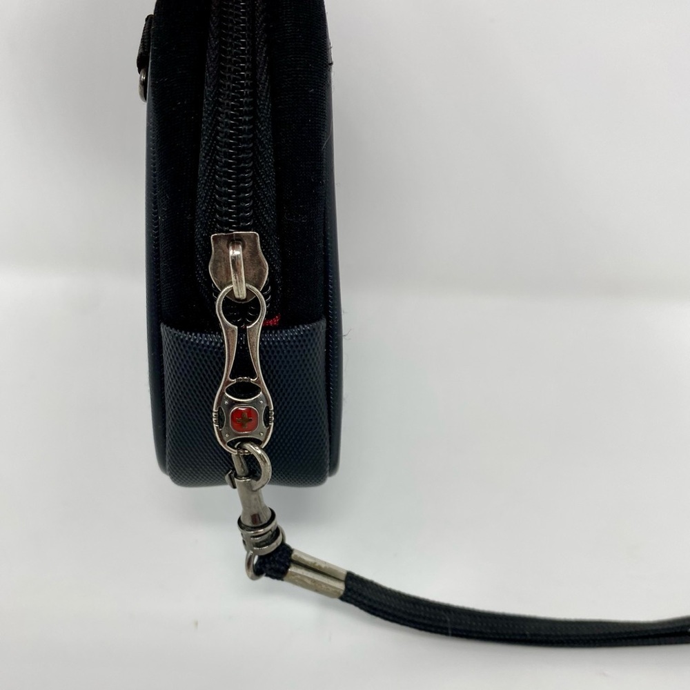 SwissGear by Wenger Black Wristlet - Picture 7 of 10